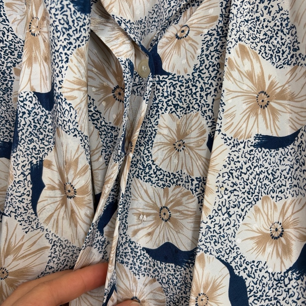 Vintage floral blouse with neck tie - Picture 4 of 5